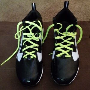 mens football cleats..under armor.